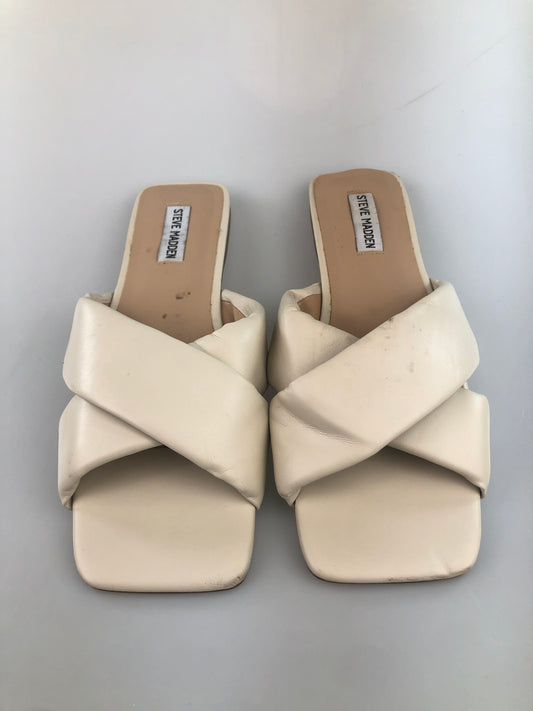 Sandalia Crema Steve Madden