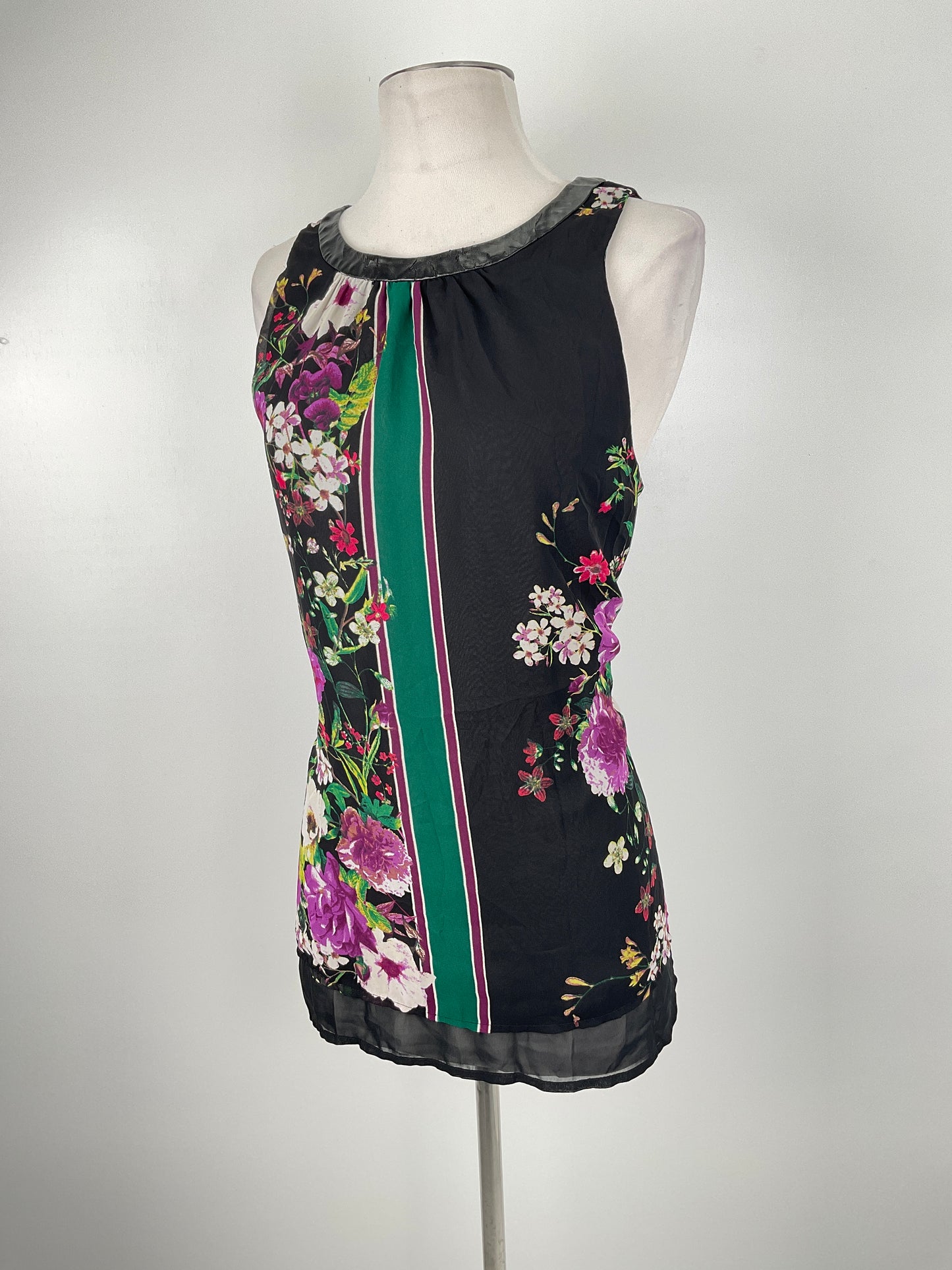 Blusa Negro Floral Bisou Bisou