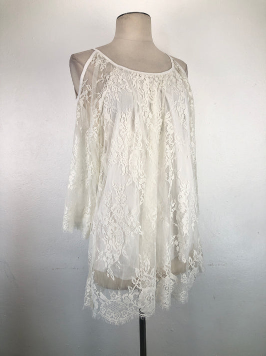 Blusa Blanco De Flores Nine Four Omf