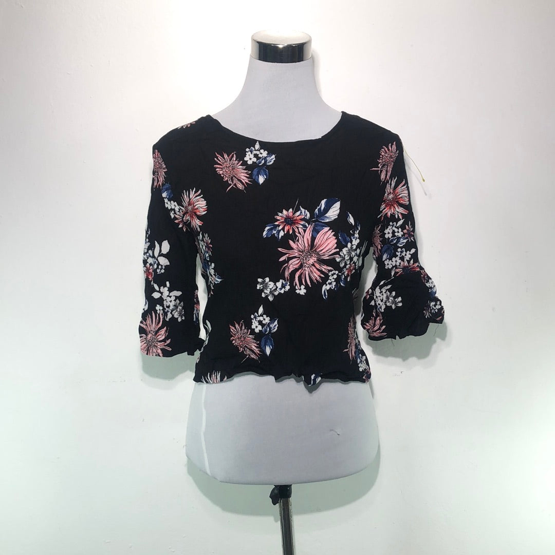 Blusa Negro de Flores H.I.P