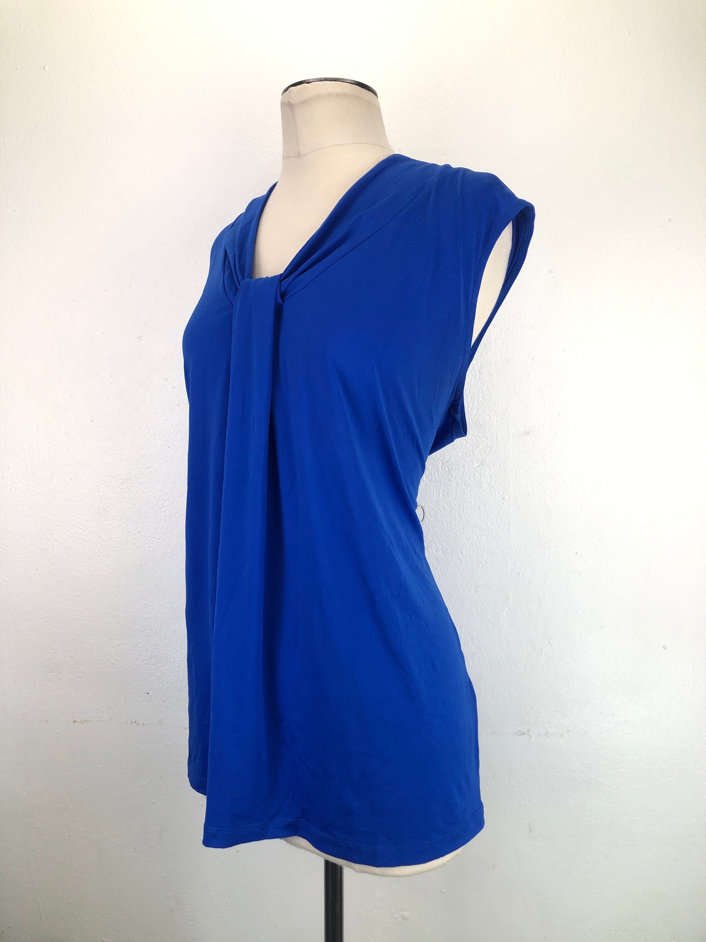Blusa Azul Dana Buchman