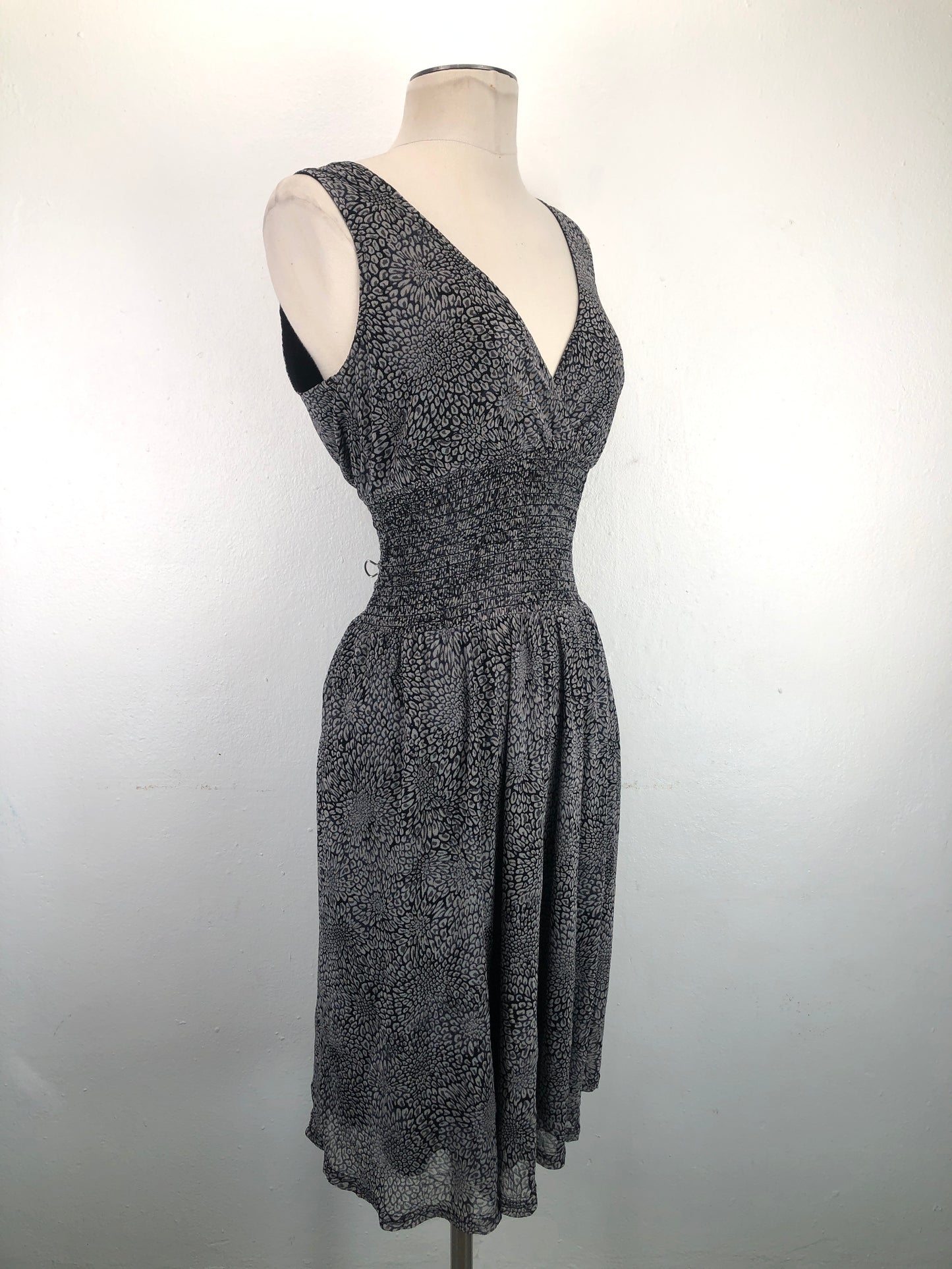 Vestido Gris Floral Express