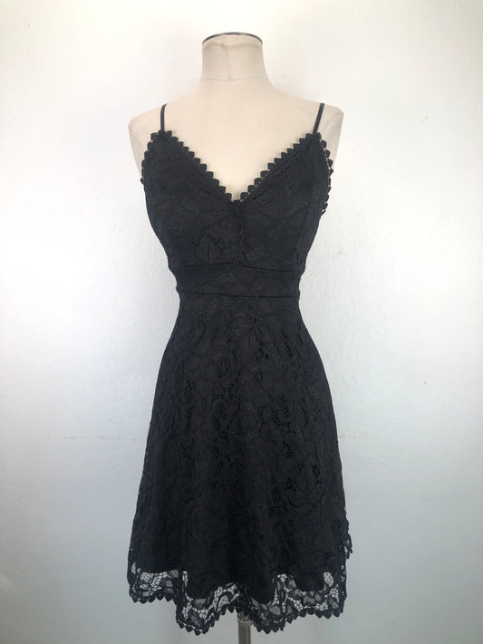 Vestido Negro Floral Streetwear Society