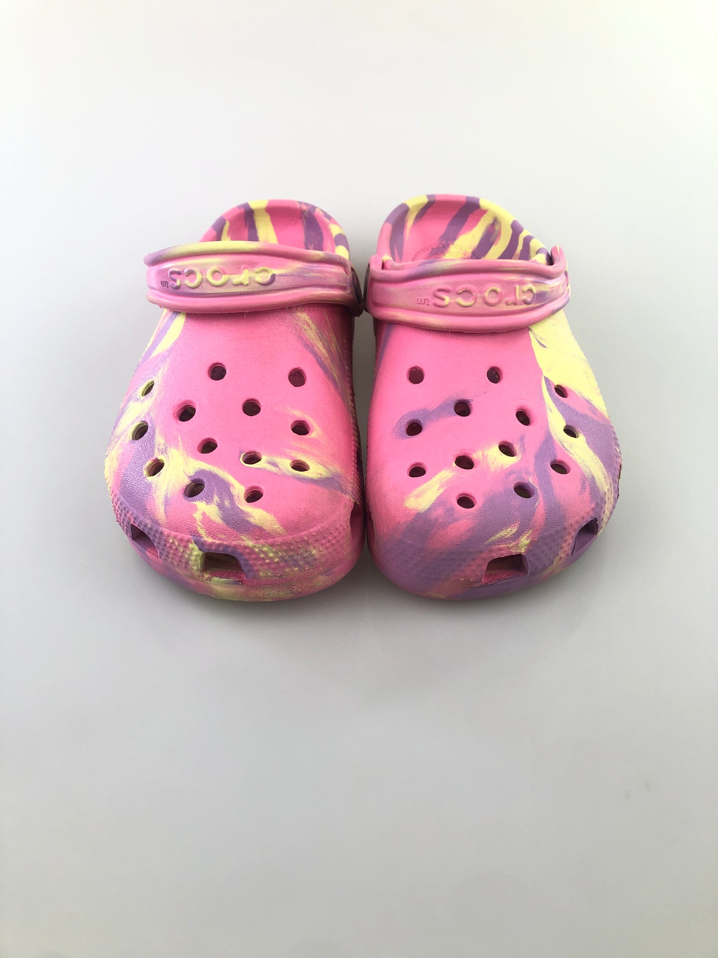 Sadalia Multicolor Crocs