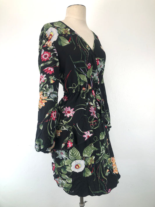Vestido Negro Floral Uguest