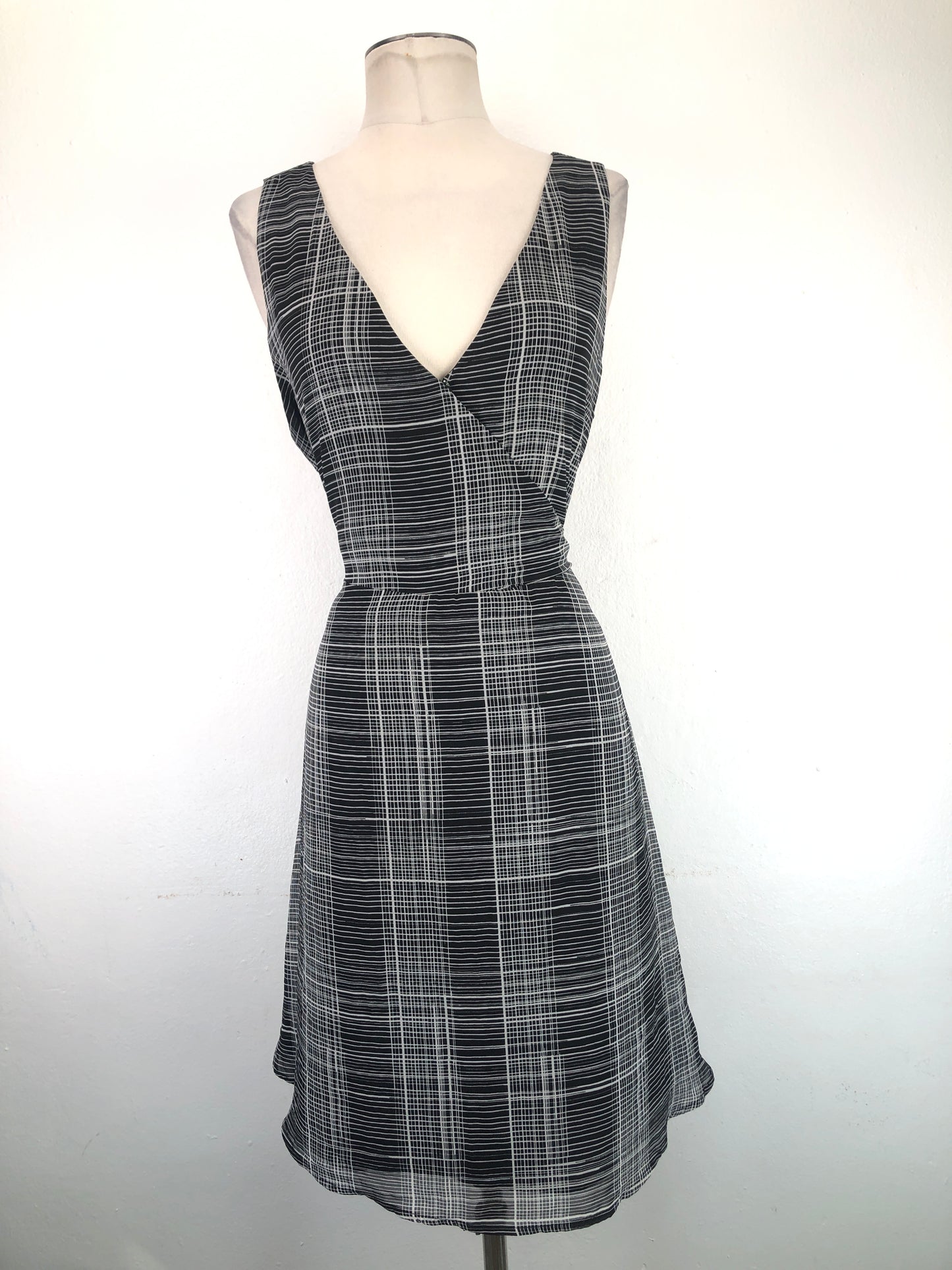 Vestido Negro de Cuadro New Day