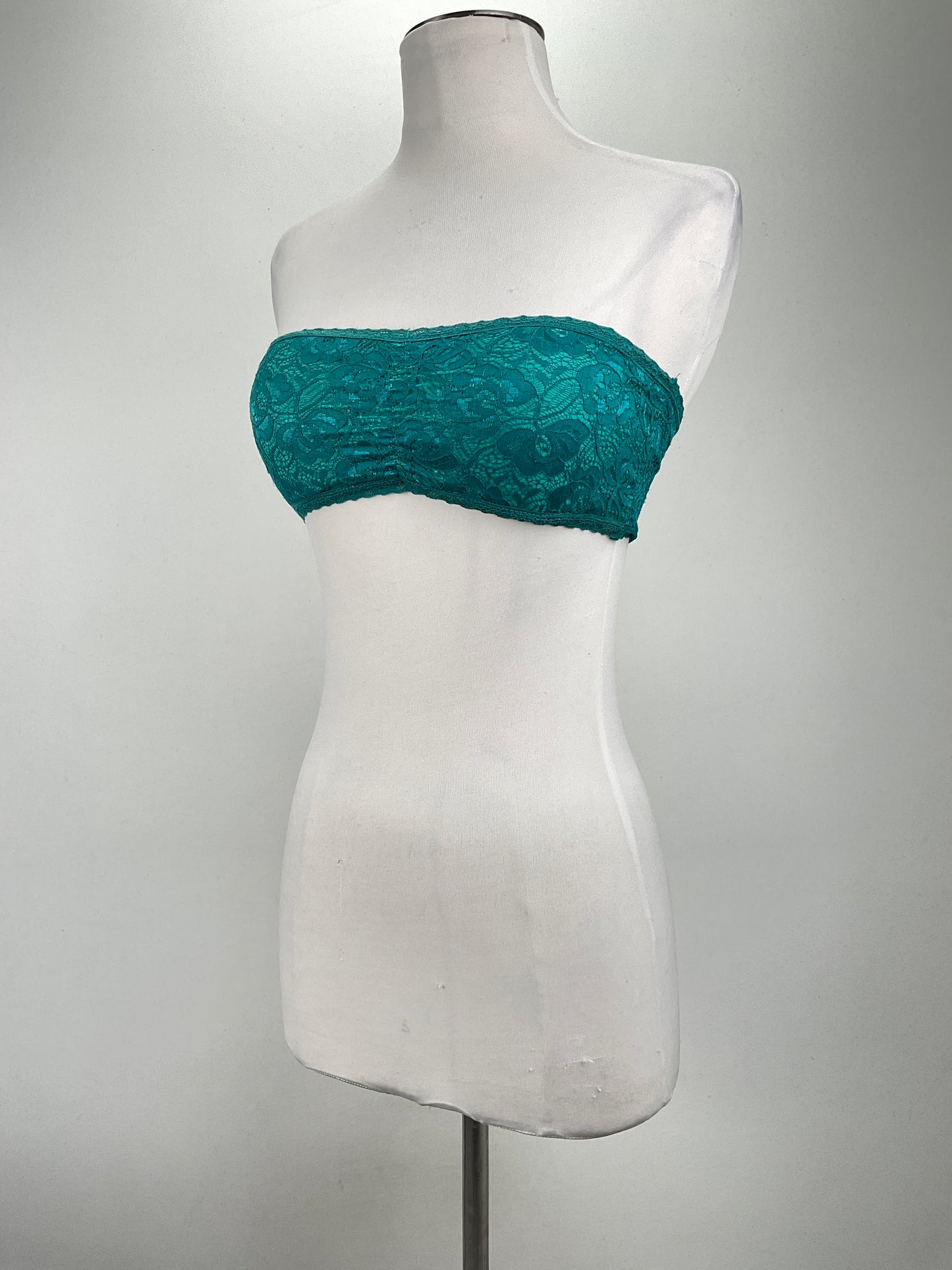 Top Verde Floral Hearts