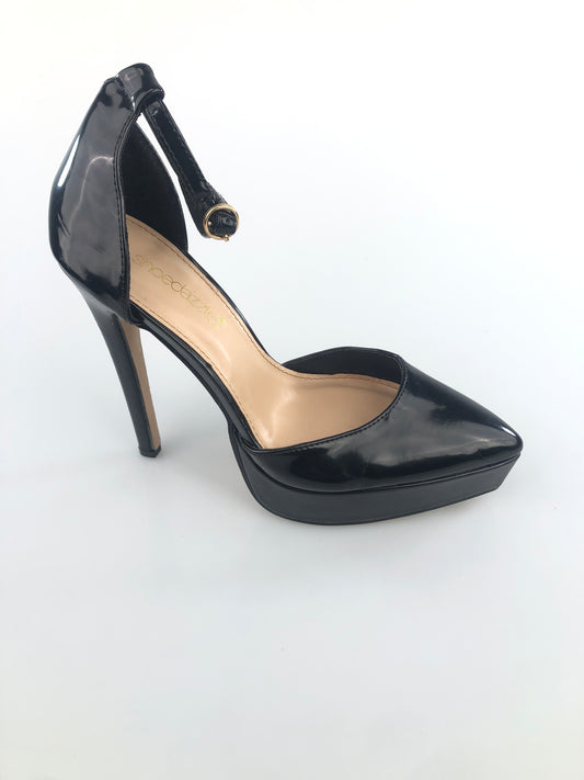 Zapatilla Negro Shoedazzle