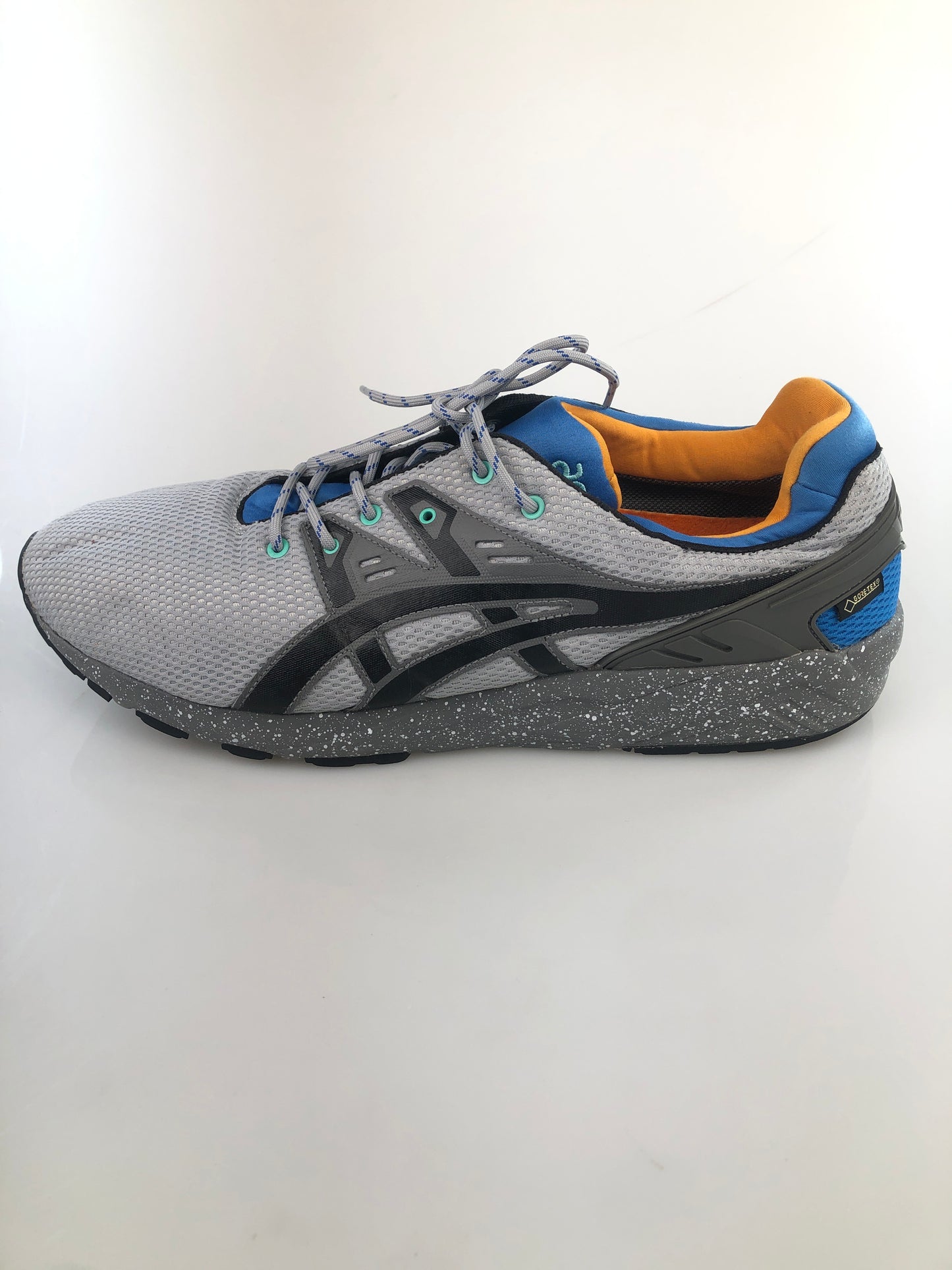 Tenis Gris Deportivo Asics