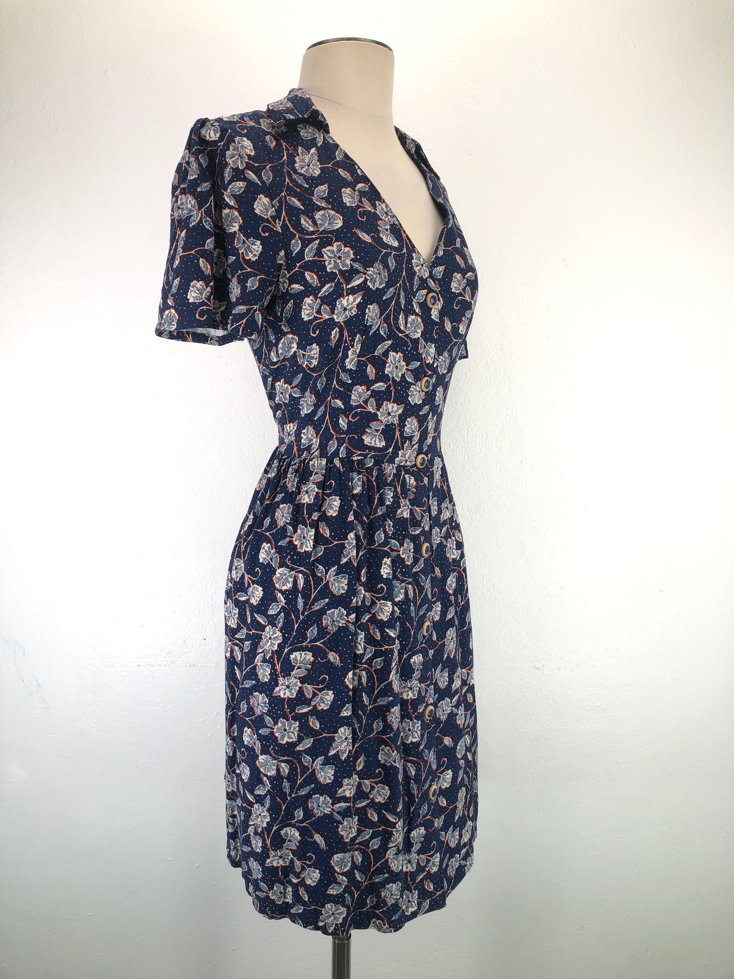 Vestido De Flores Azul Marino Cortefiel