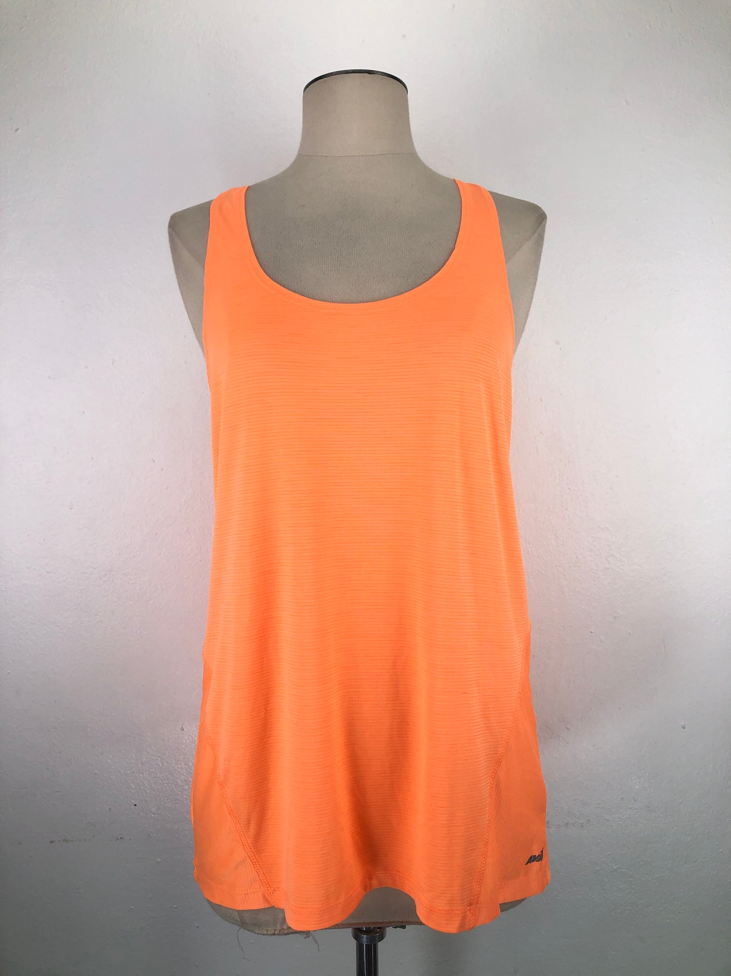 camiseta Naranja Deportivo Avia