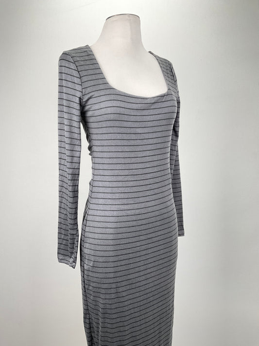 Vestido Gris de Rayas Justify