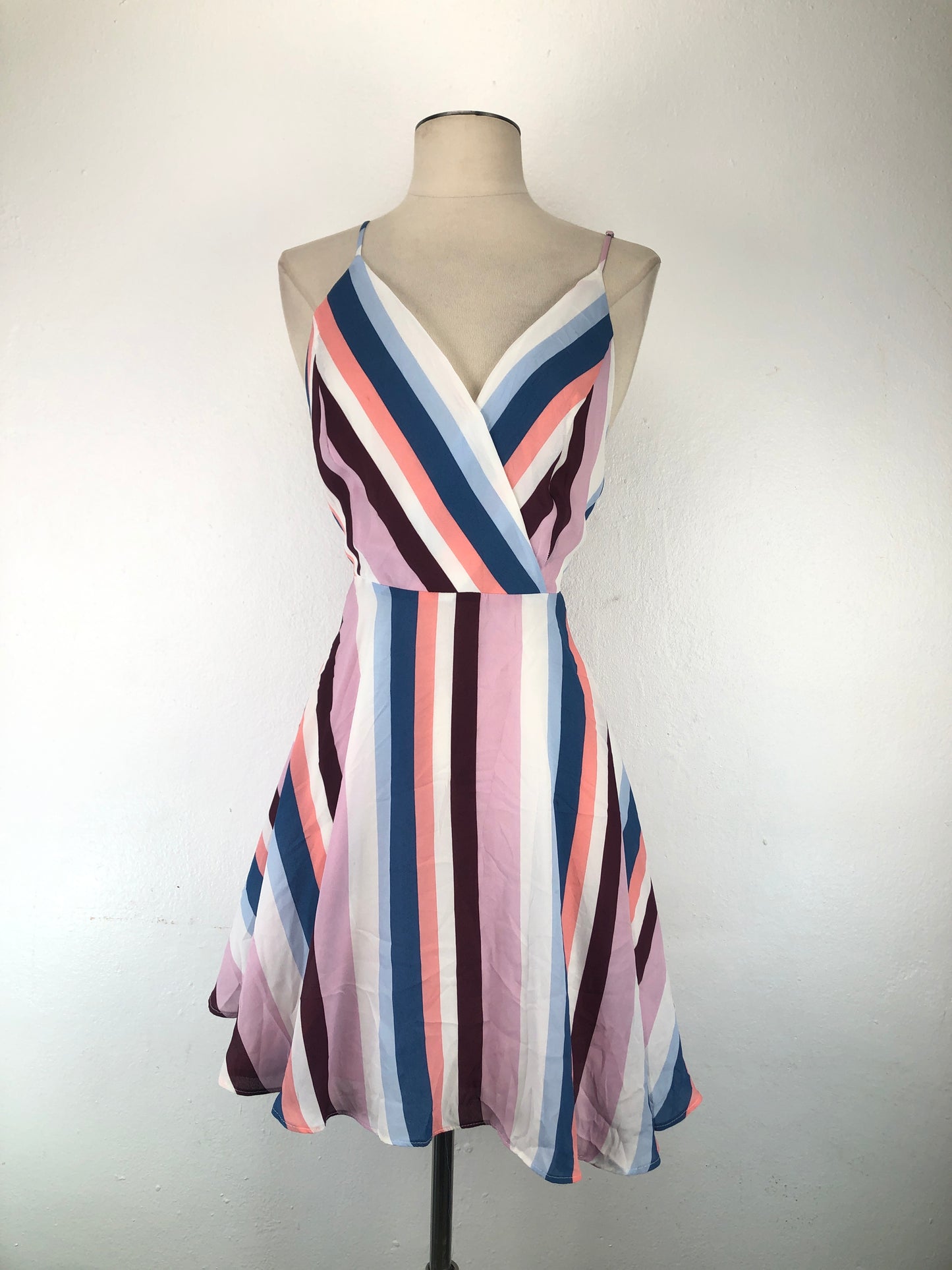 Vestido Multicolor de Rayas Fashion Nova