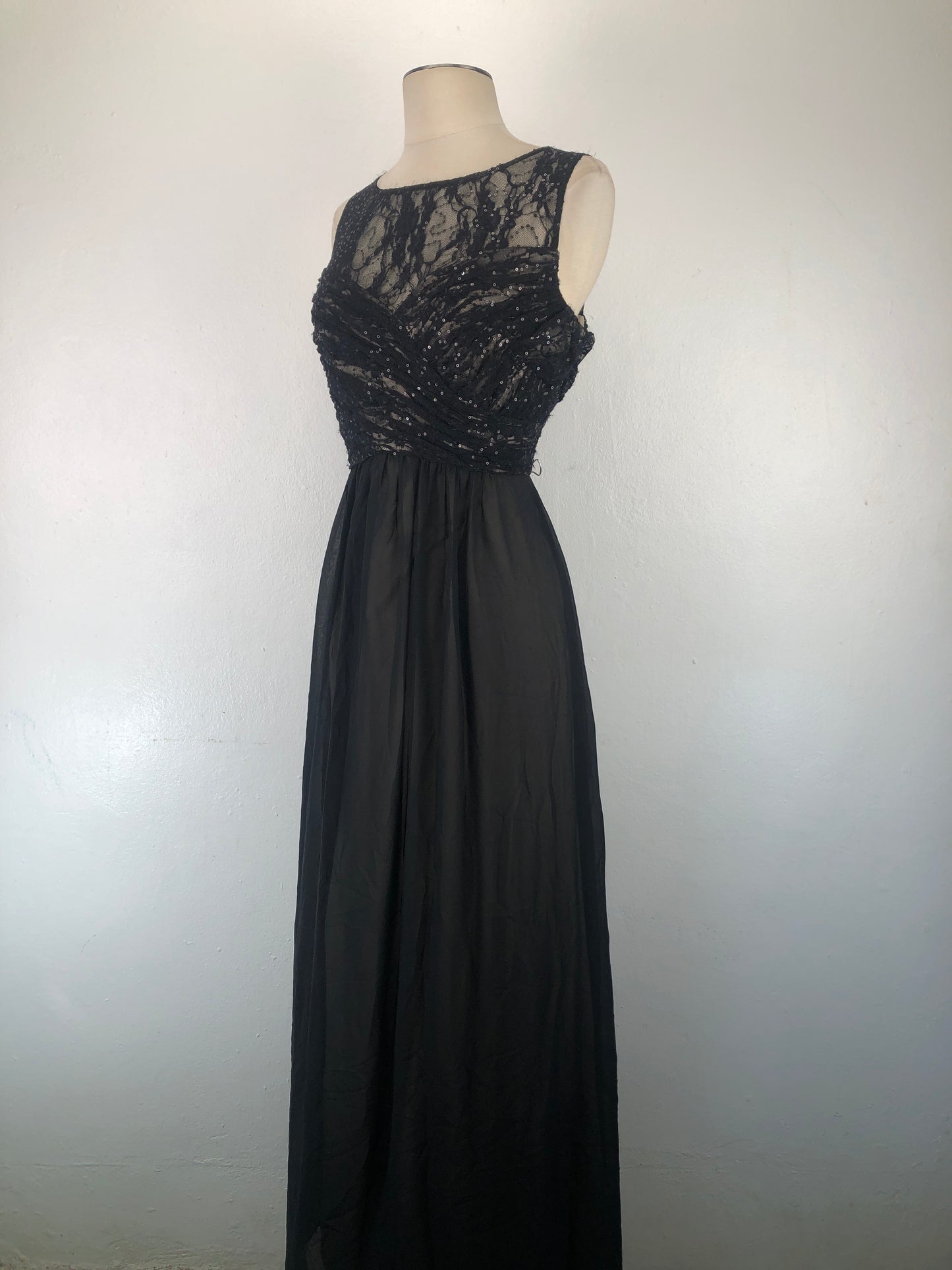 Vestido Negro de Fiesta Chaya