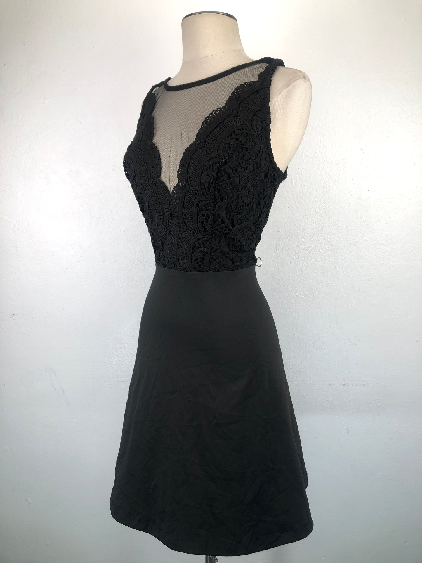 Vestido Negro Grace Karin
