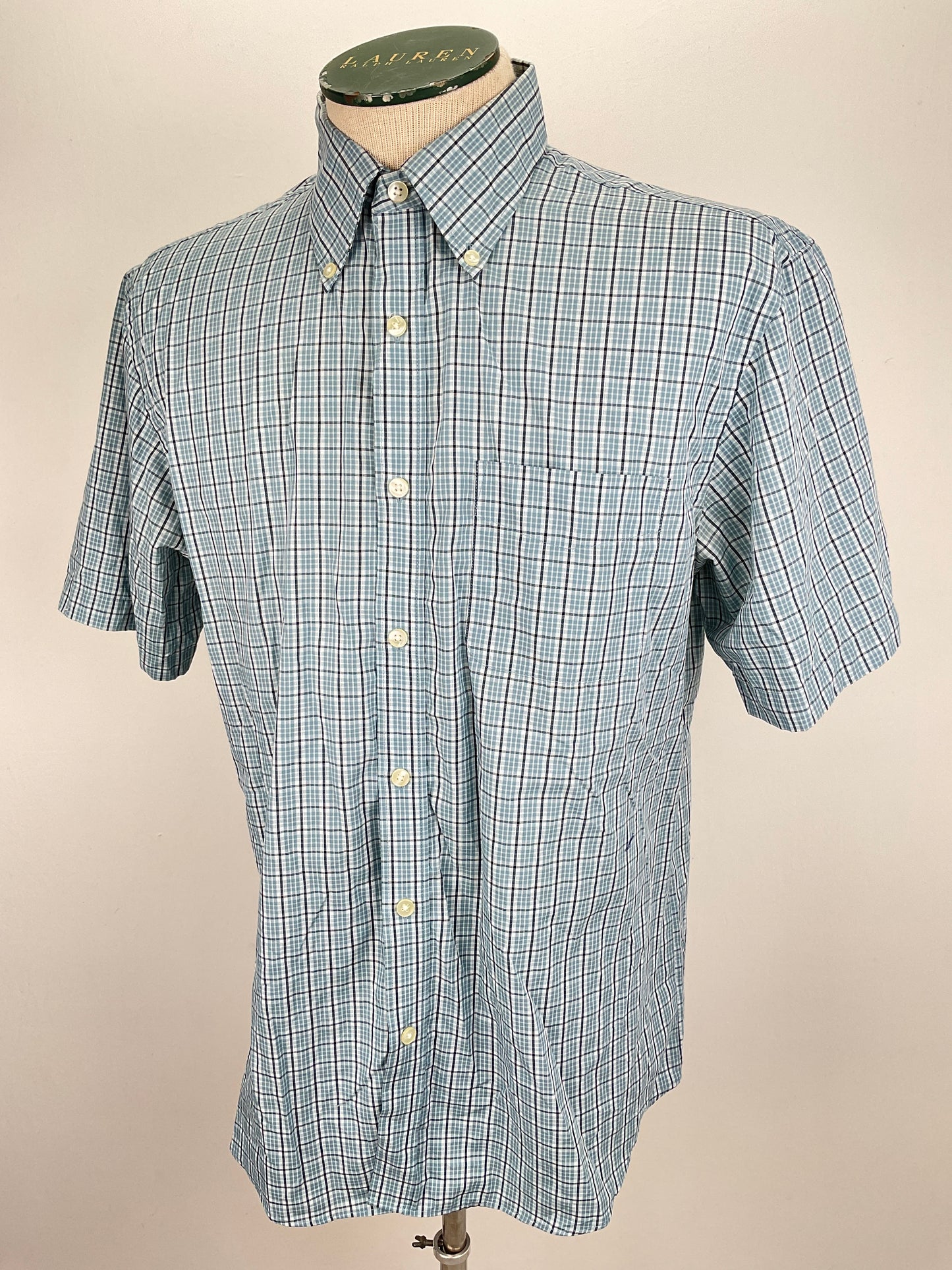 Camisa Gris de Rayas Van Heusen