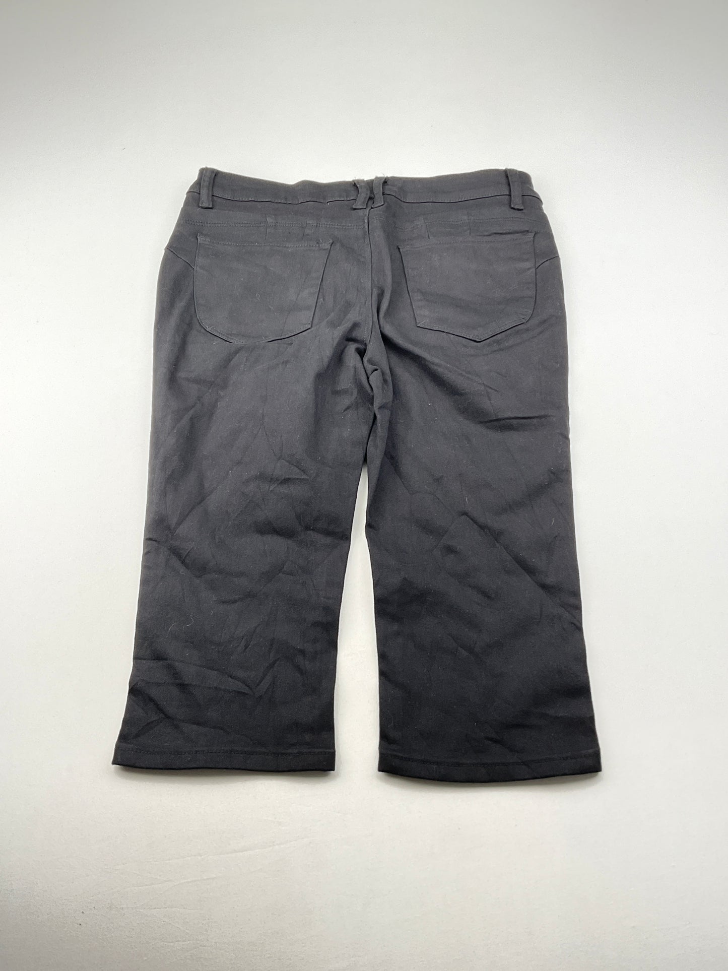 Pantalon Capri Negro Hybrid