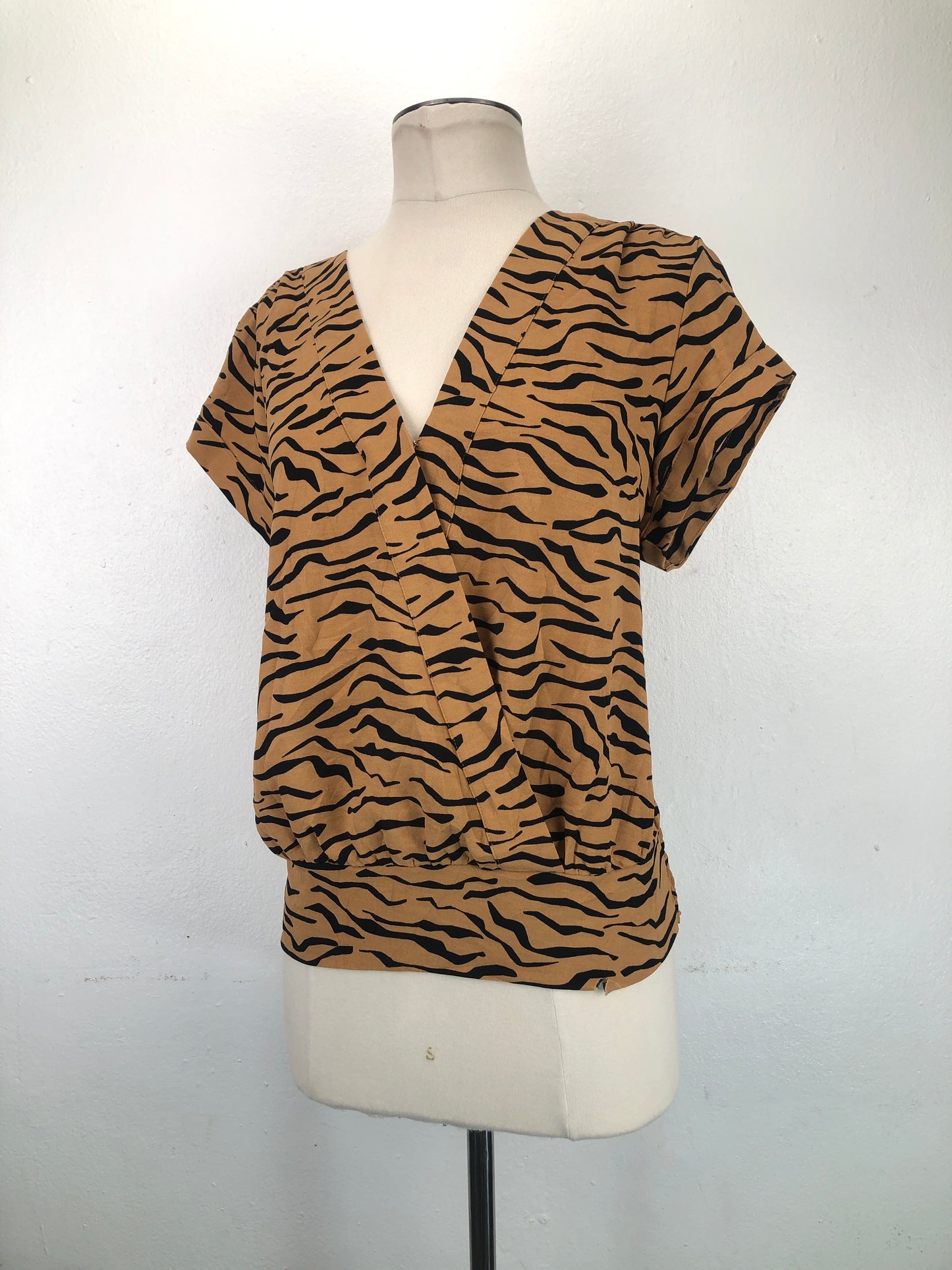 Blusa Caqui Nine West