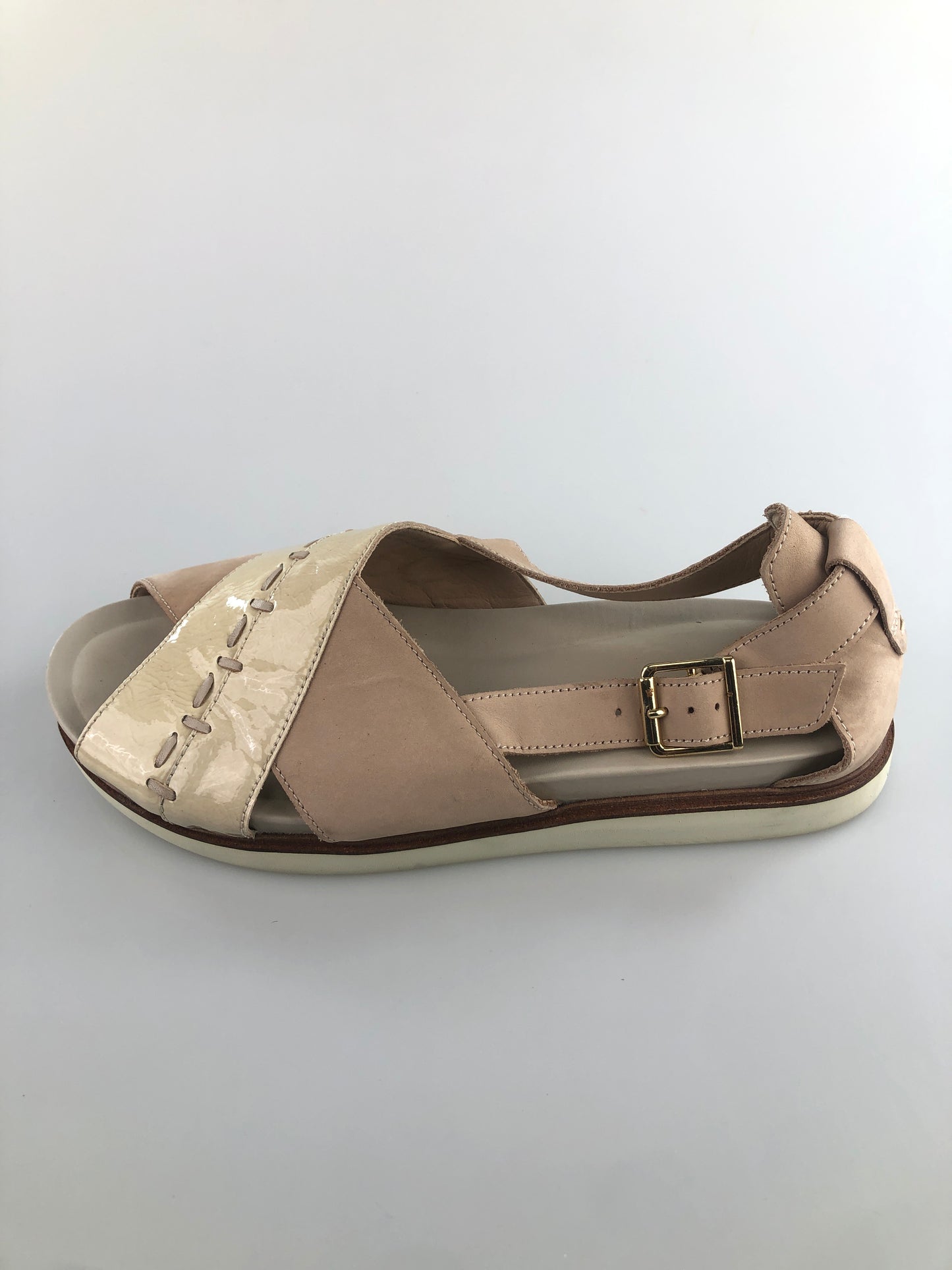 Sandalia Crema Saydo