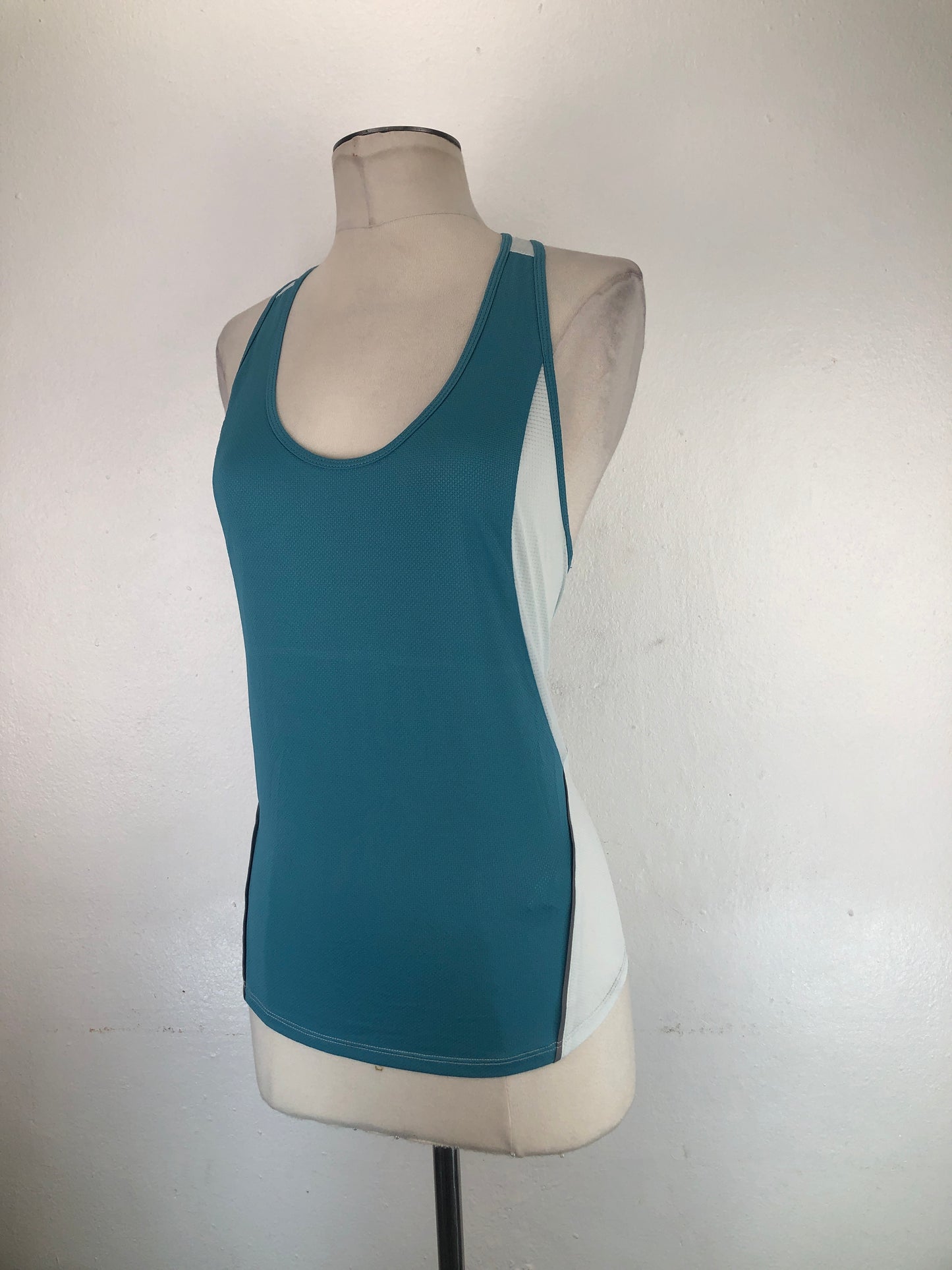 Blusa Turquesa Deportivo Designed
