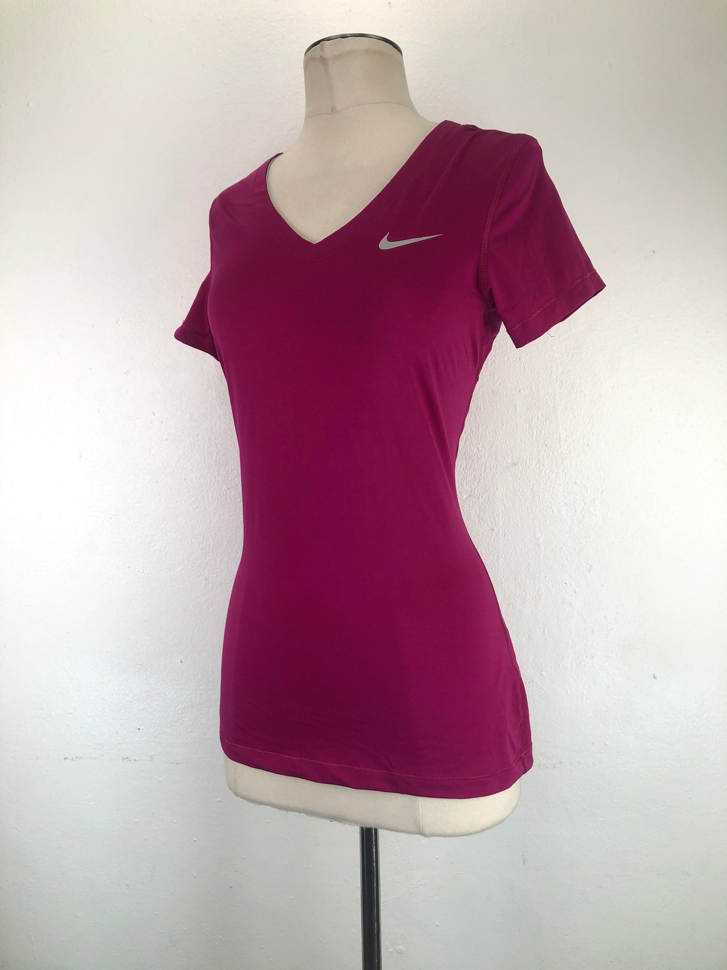Camiseta Morado Deportivo Nike Pro