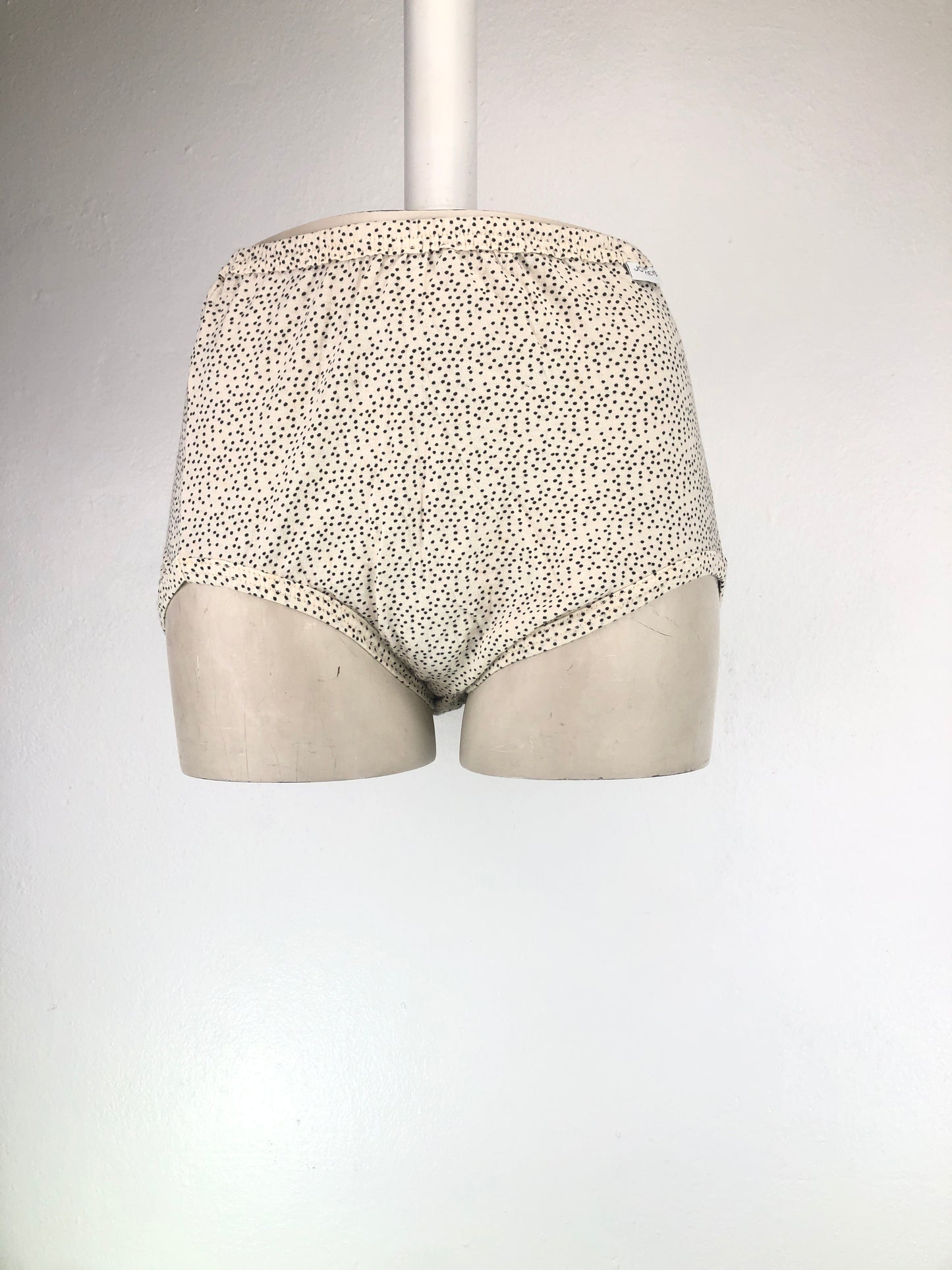 Panti Crema de Lunares Jockey