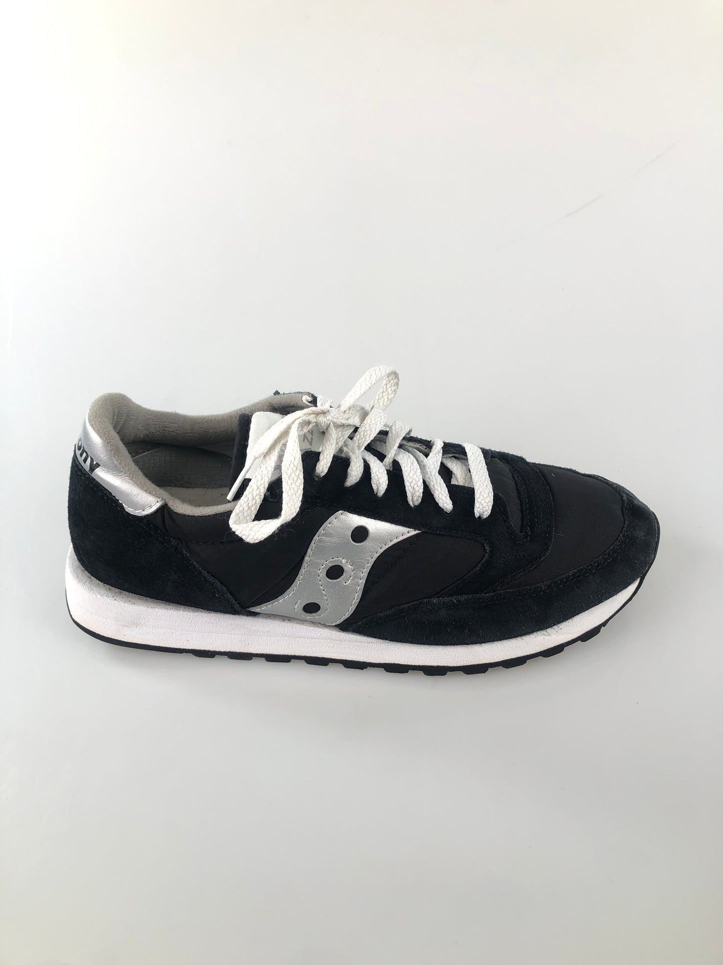 Tenis Negro Deportivo Sau cony