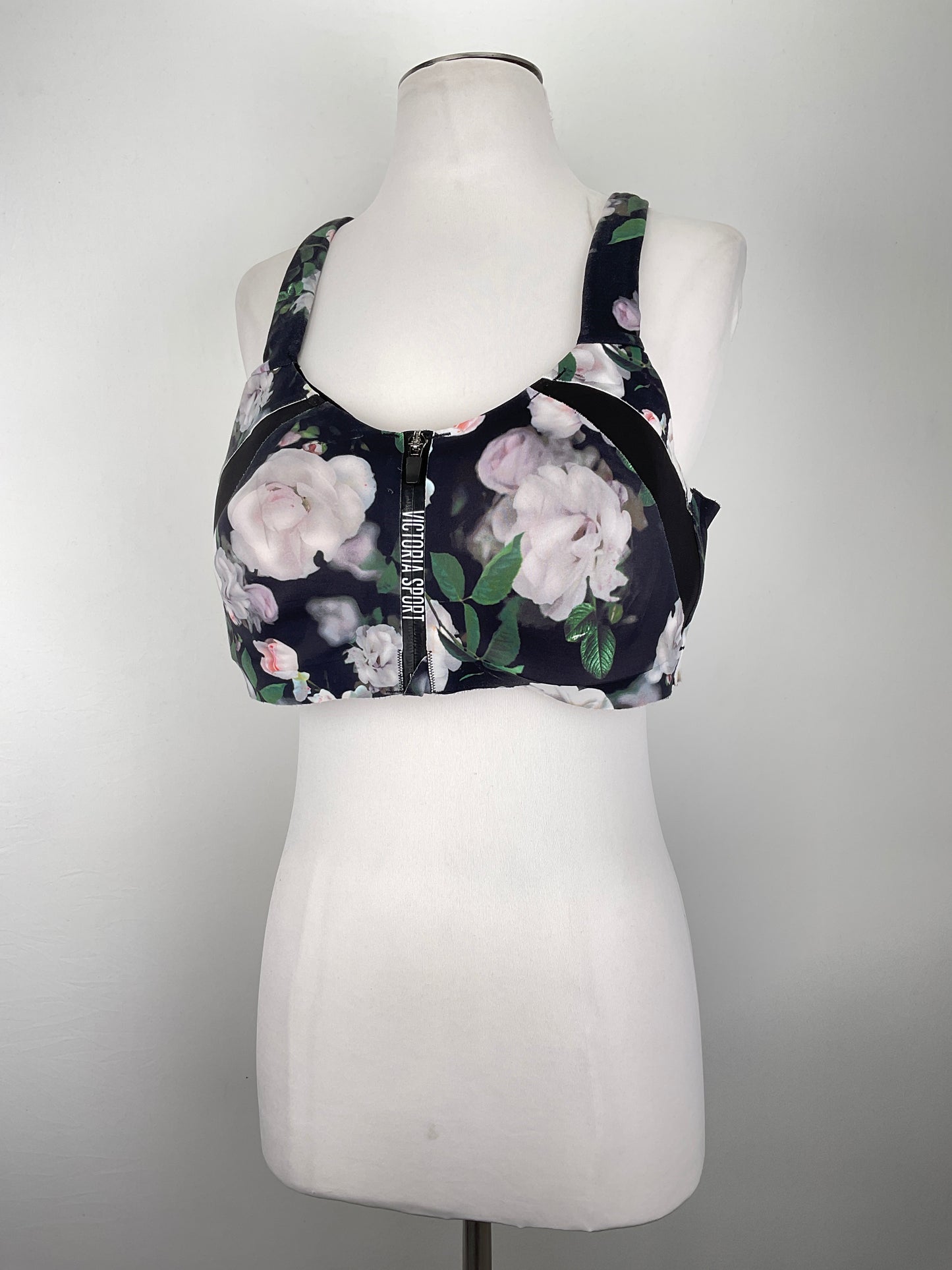 Blusita Negro Floral Victoria Sport