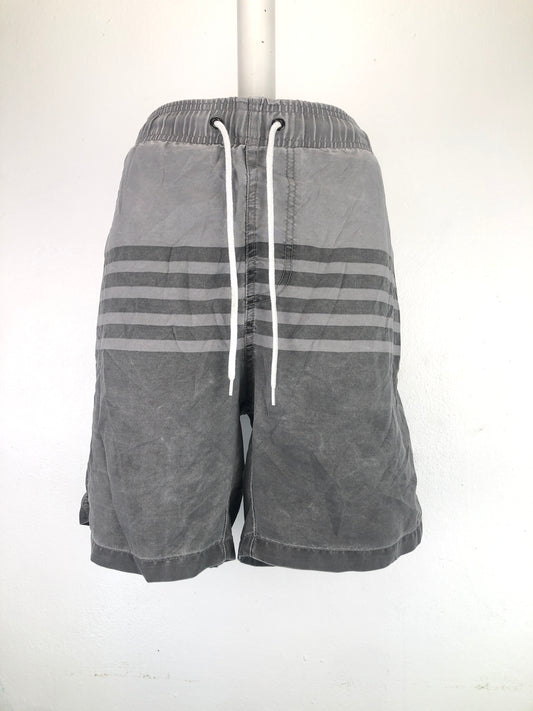 Short Gris de Rayas No Nwe