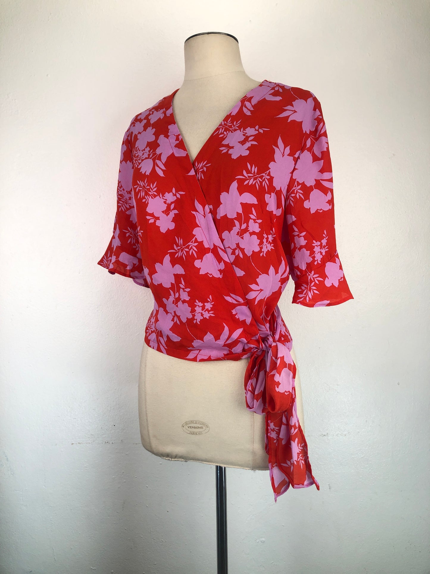 Blusa Rojo De Flores Lush
