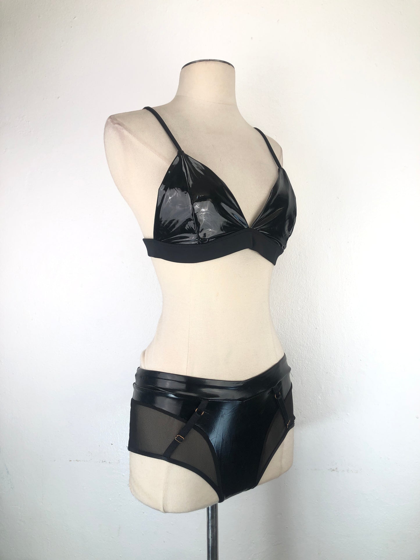 Conjunto Negro Alo