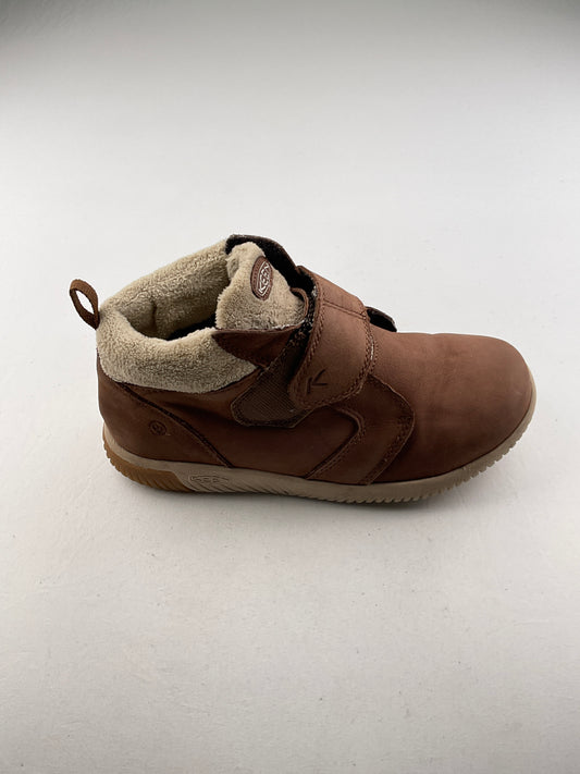Tenis Marron Keen