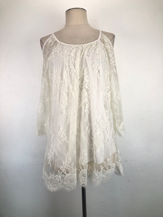 Blusa Blanco De Flores Nine Four Omf