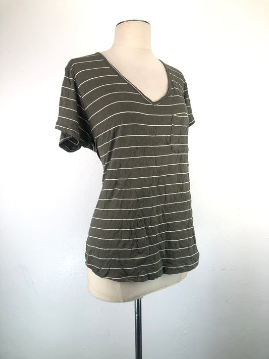 Camiseta Verde de Rayas Rue 21