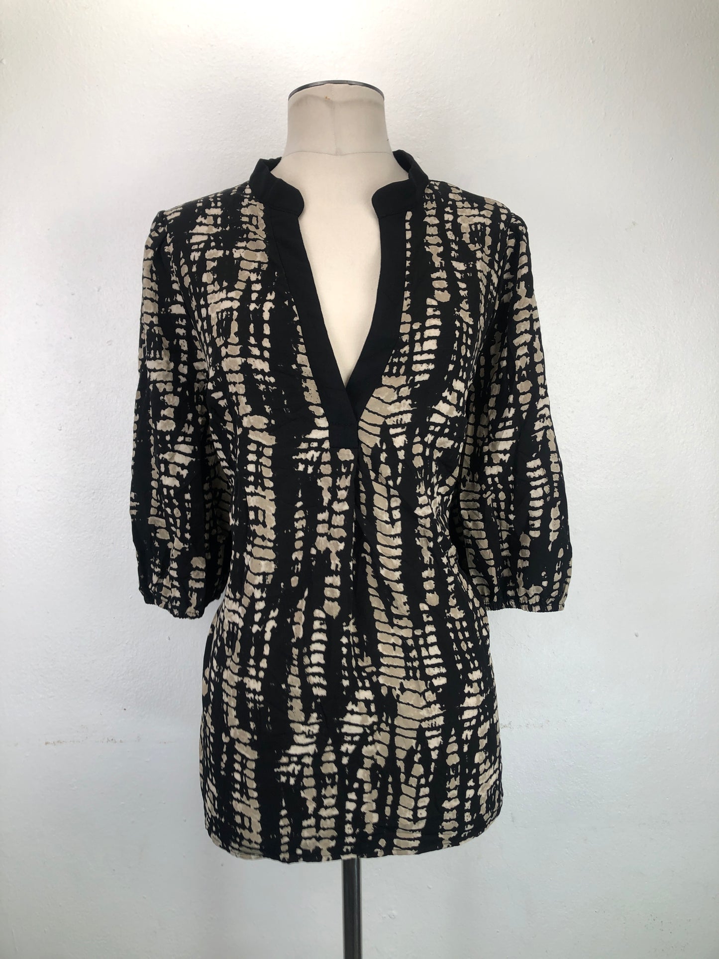 Blusa Negro de Lunares Shein