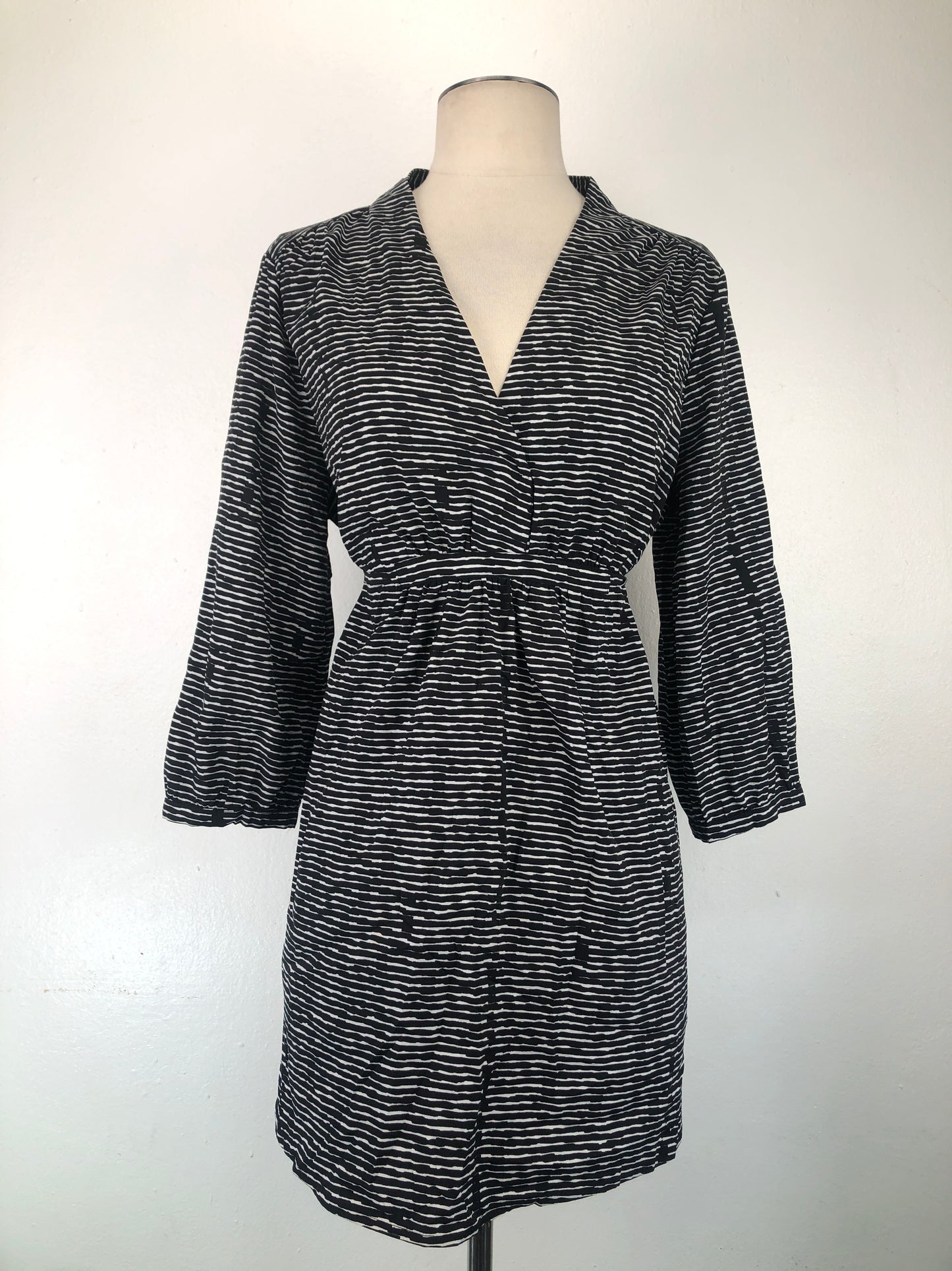 Vestido Negro Rayas Liz Lange Maternity
