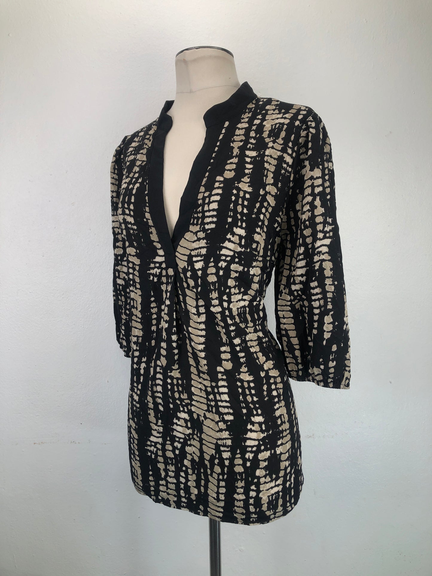 Blusa Negro de Lunares Shein