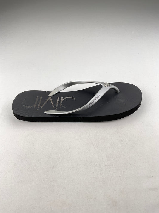 Sandalia Gris Calvin Kein