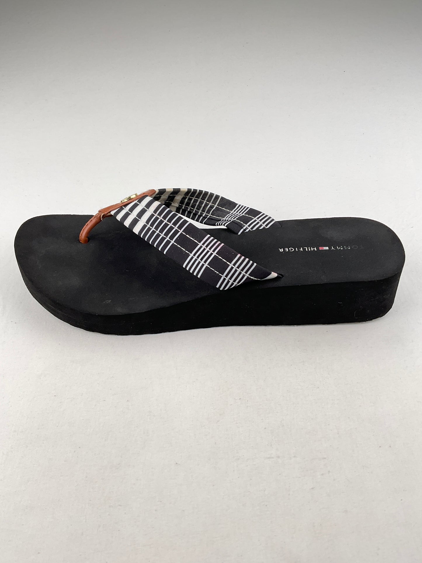 Sandalia Negro Plataforma Tommy Hilfiger