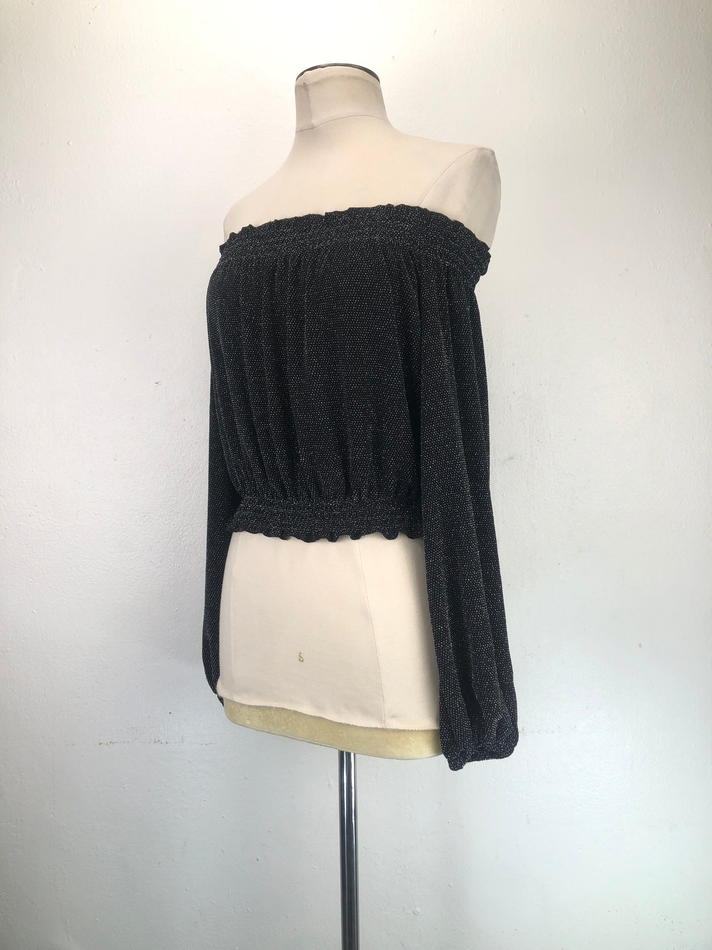 Blusa Negro de Brillo Divided