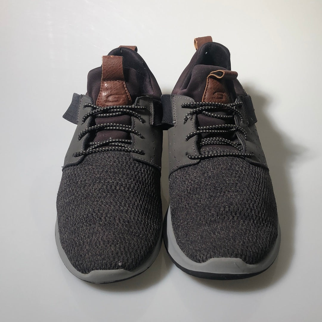 Tenis Gris Skechers