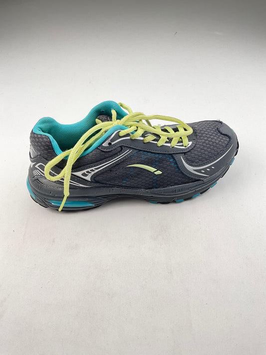 Tenis gris SFT