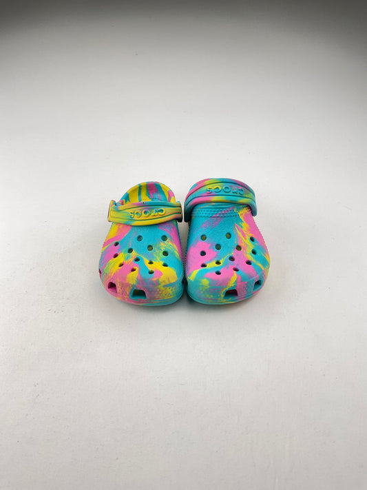 Sandalia Multicolor Crocs