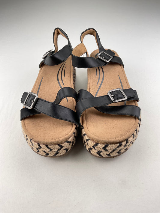 Zapatilla Negro Plataforma Aetrex