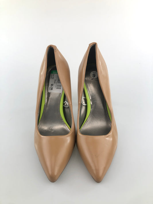 Zapatos Crema de tacon Worthington