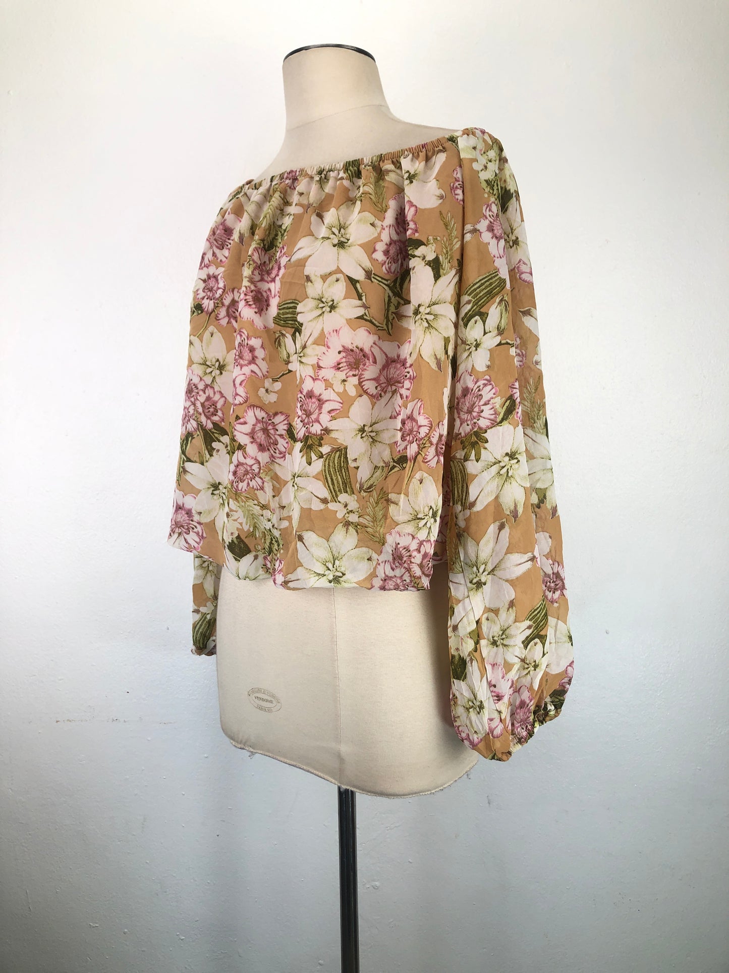 Blusa Crema de Flores New York Company