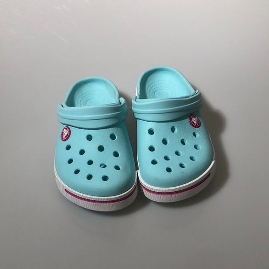 Crocs azul Made in Vietnam