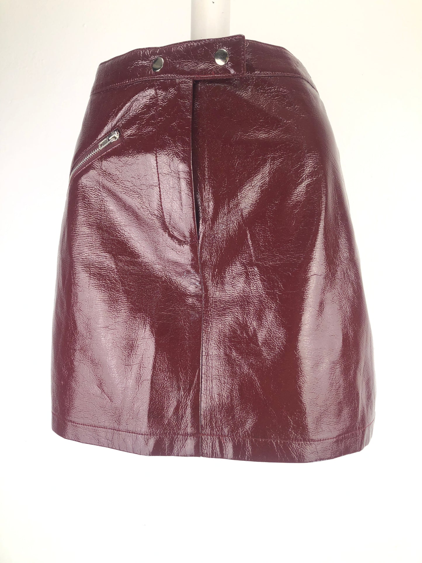 Falda Rojo vino led DO BE