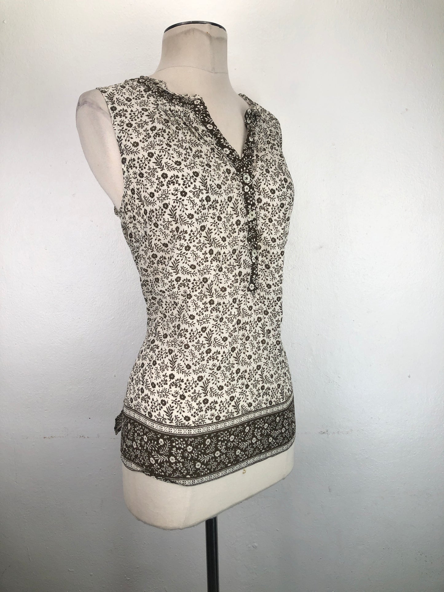 Blusa Crema Floral Talbots