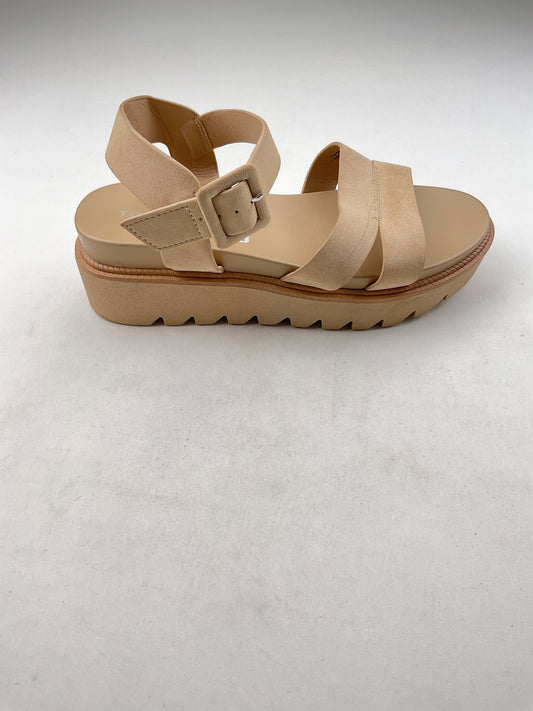 Zapatilla crema Torrid